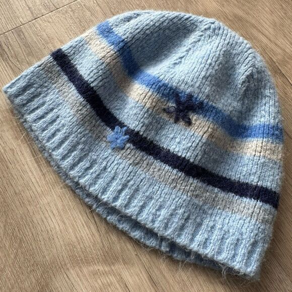 Columbia Soft Fuzzy Light Blue Striped Beanie Hat Tiny Snowflakes Accent - Picture 3 of 6